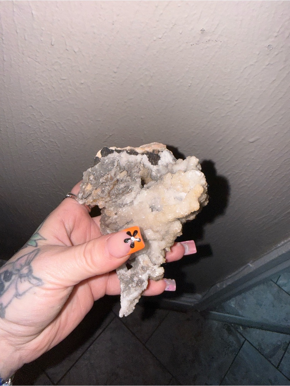 Natural Quartz Cluster Specimen - Cream and Gray Tones